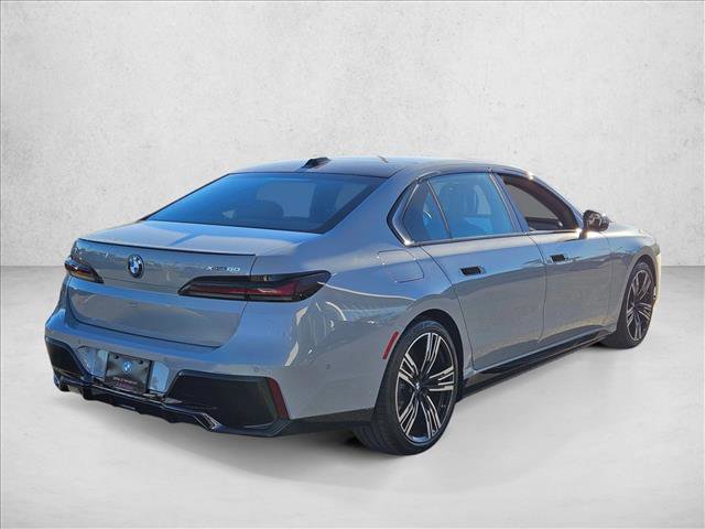 Used 2026 BMW i7 xDrive60 w/ Premium Package image 2