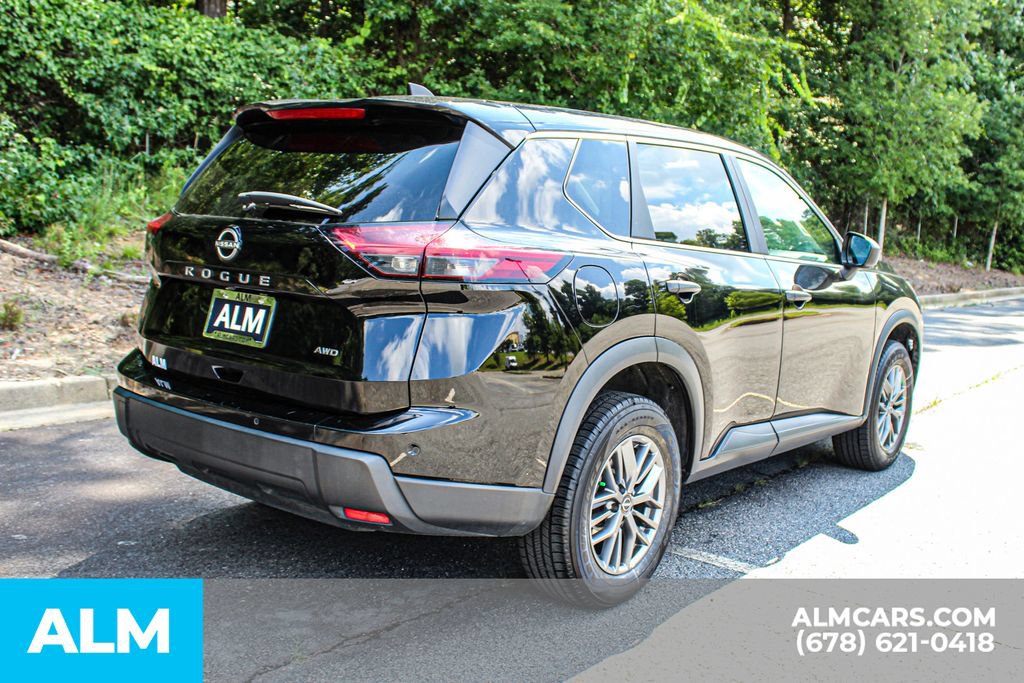 Used 2024 Nissan Rogue S AWD/4WD image 5