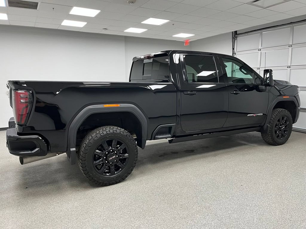 Used 2024 GMC Sierra 3500 AT4 w/ Technology Package AWD/4WD image 10