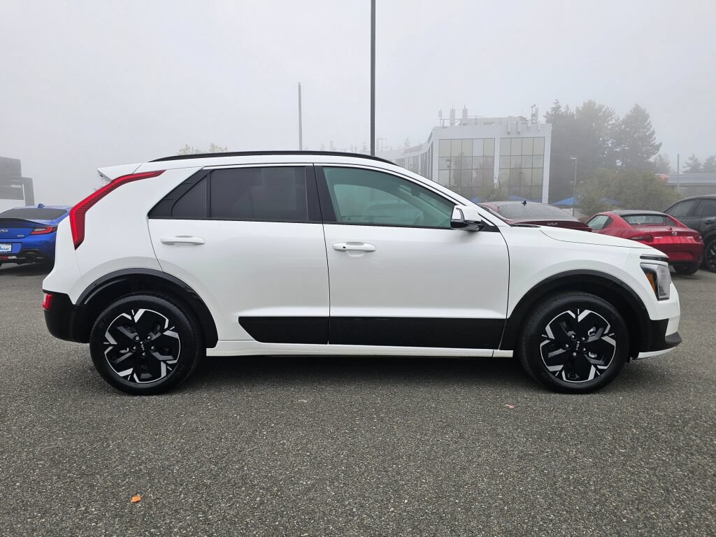 Certified 2023 Kia Niro Wind w/ Wind Preserve Package FWD image 4