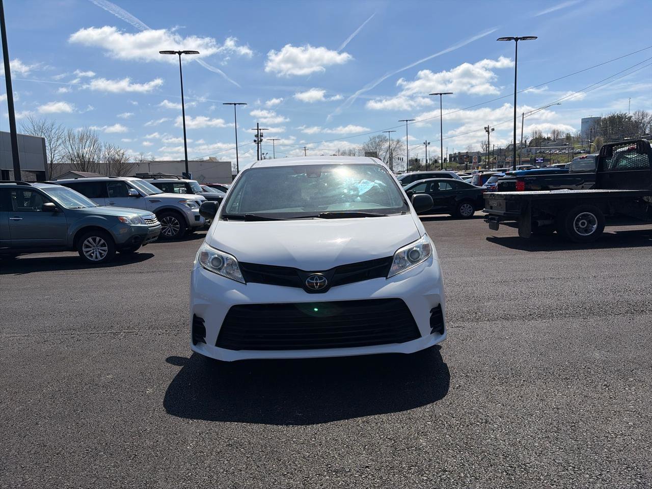 Used 2019 Toyota Sienna L FWD image 8