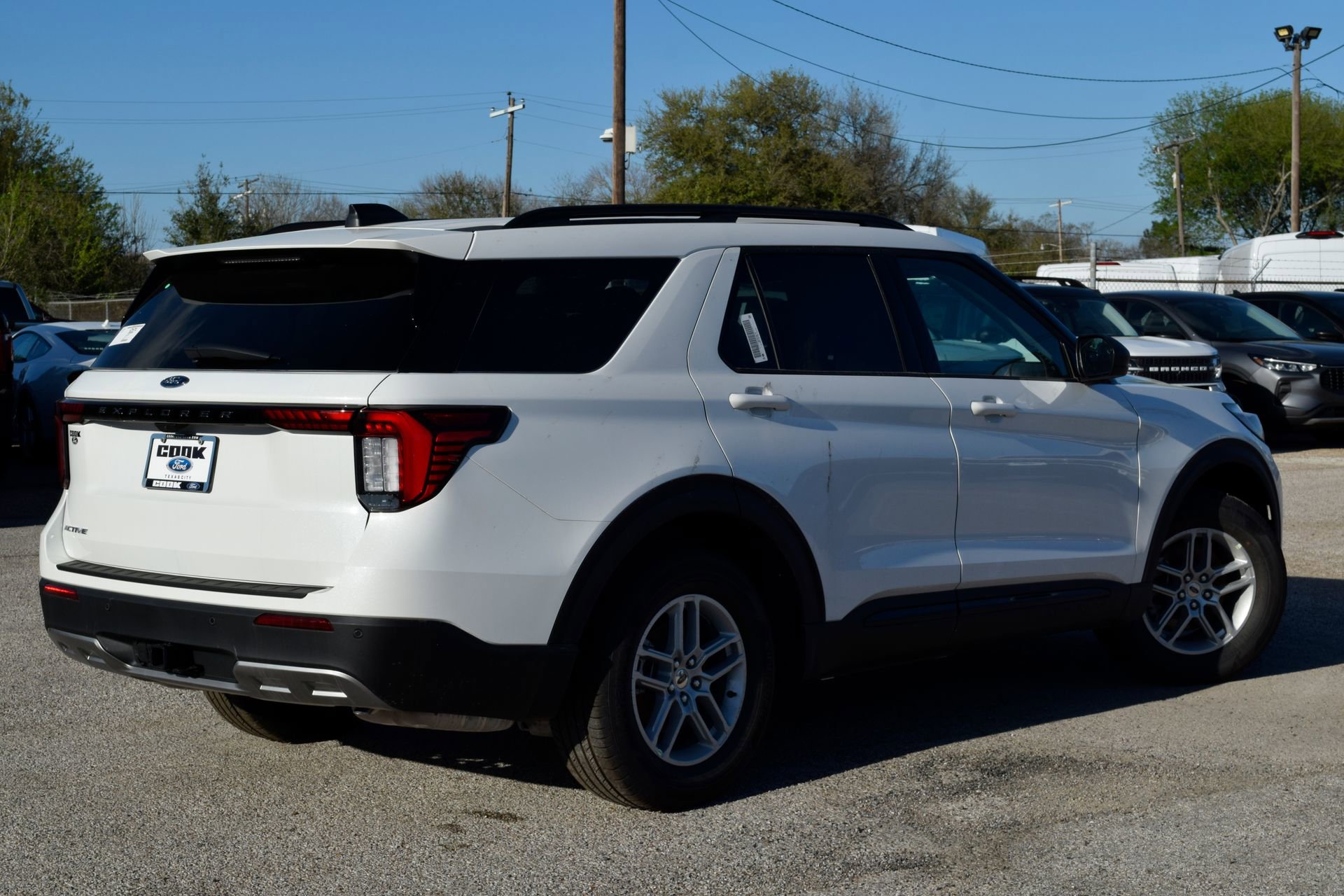New 2026 Ford Explorer Active w/ Active Comfort Package image 6