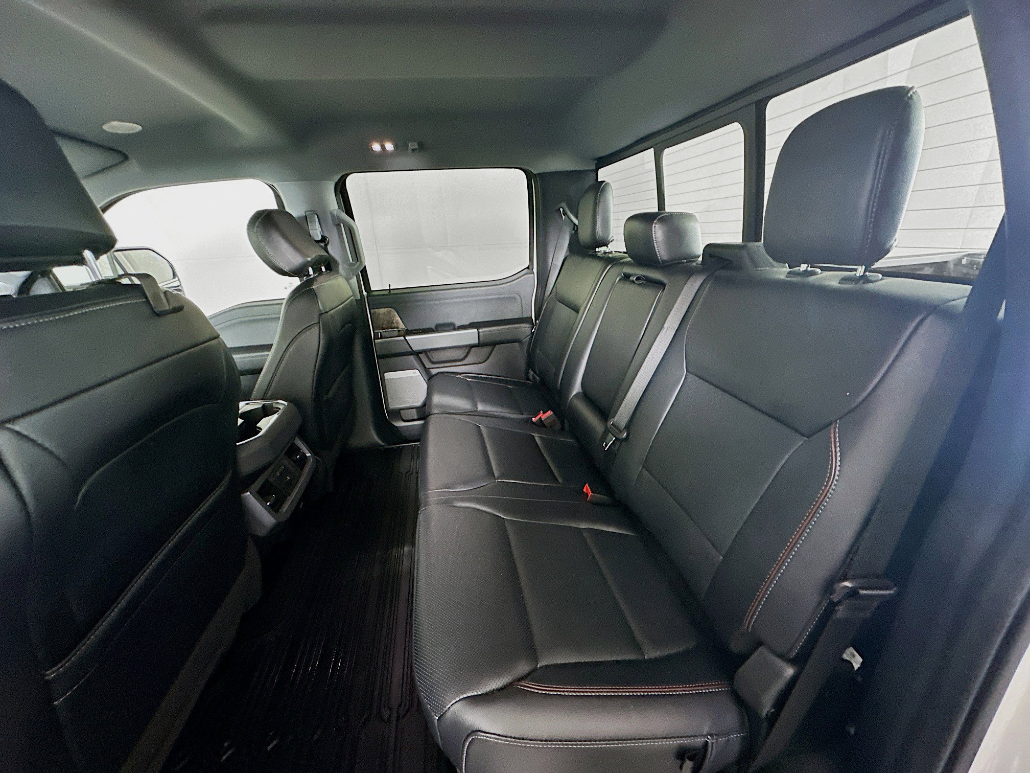 Used 2024 Ford F250 Lariat w/ Lariat Ultimate Package image 27