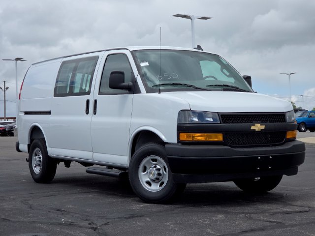 New 2025 Chevrolet Express 3500 w/ Driver Convenience Package RWD image 2