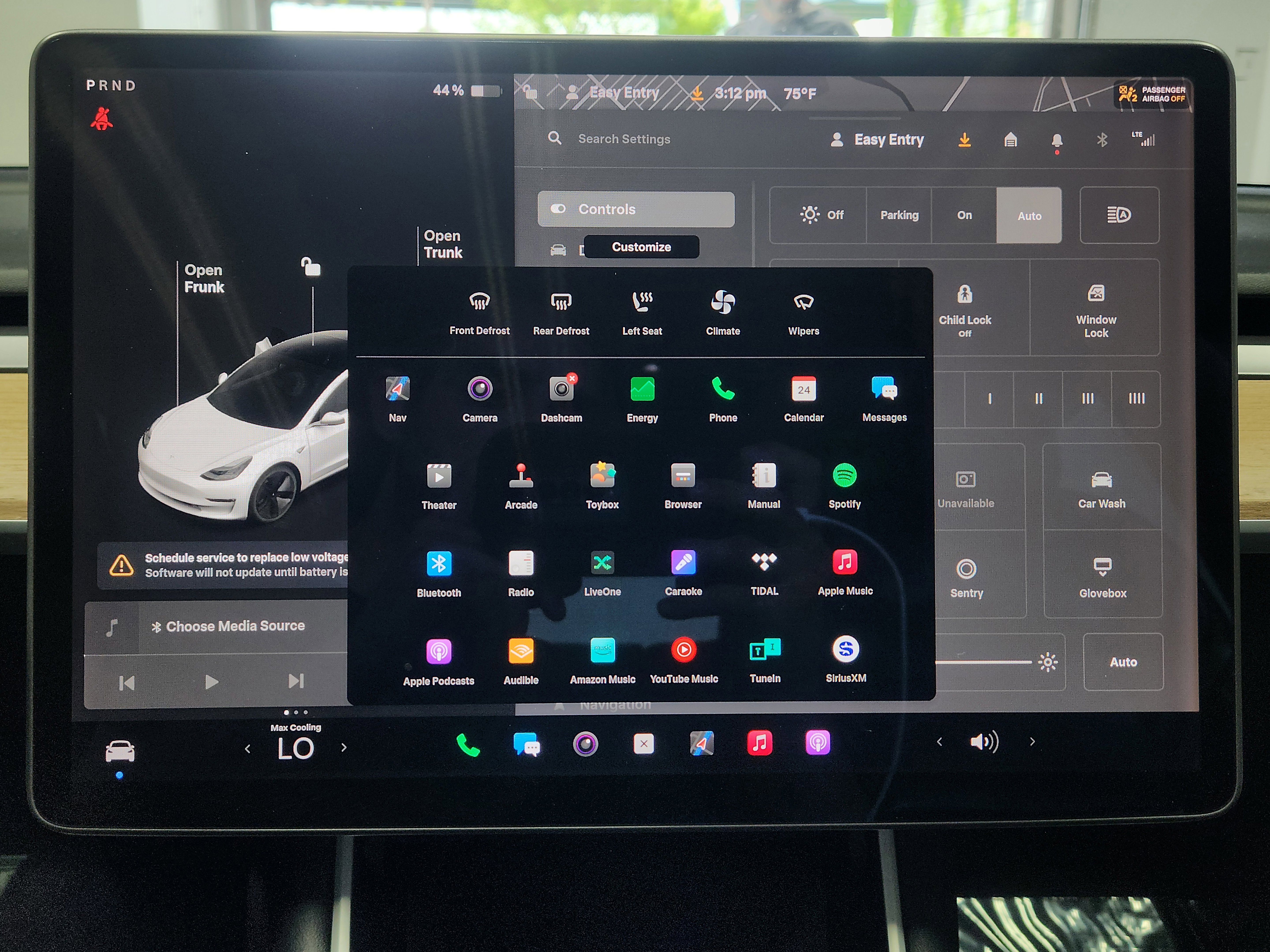 Used 2020 Tesla Model 3 Standard Range RWD image 23
