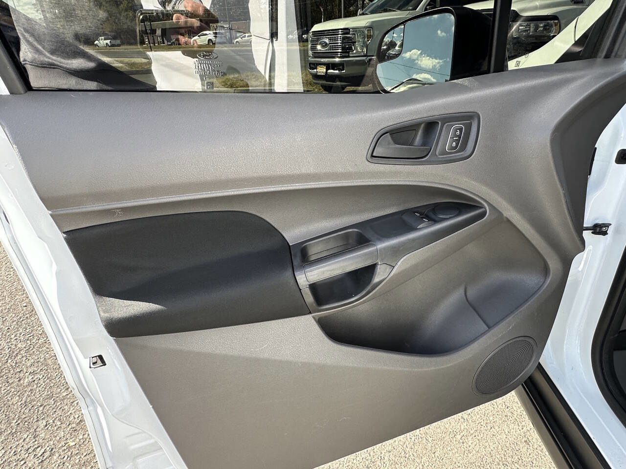 Used 2019 Ford Transit Connect XL image 10