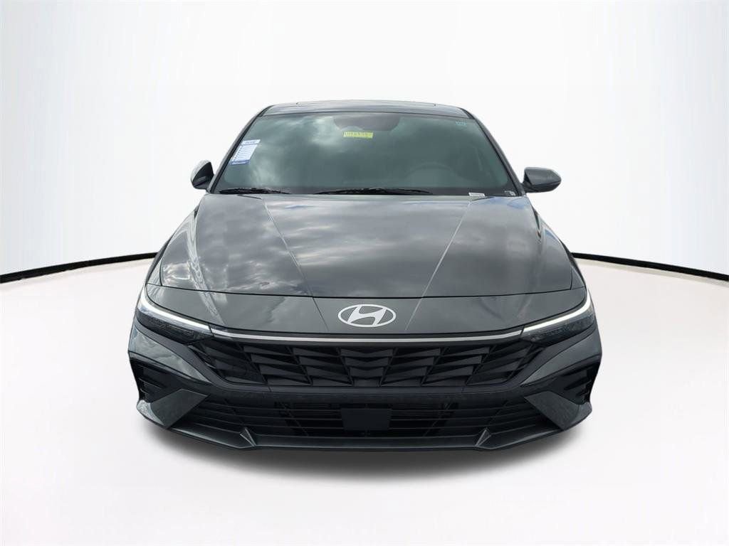 New 2026 Hyundai Elantra Limited image 3