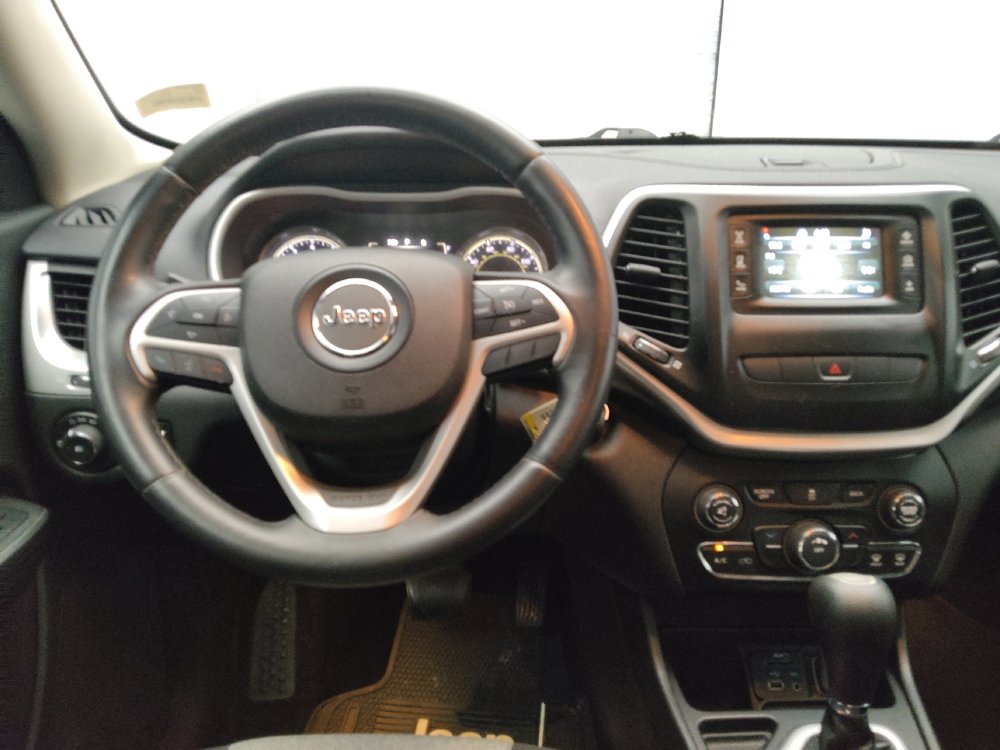 Used 2014 Jeep Cherokee Latitude FWD image 22
