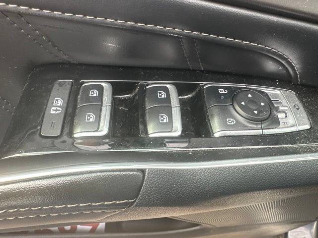 Used 2025 Kia Sorento SX FWD image 12