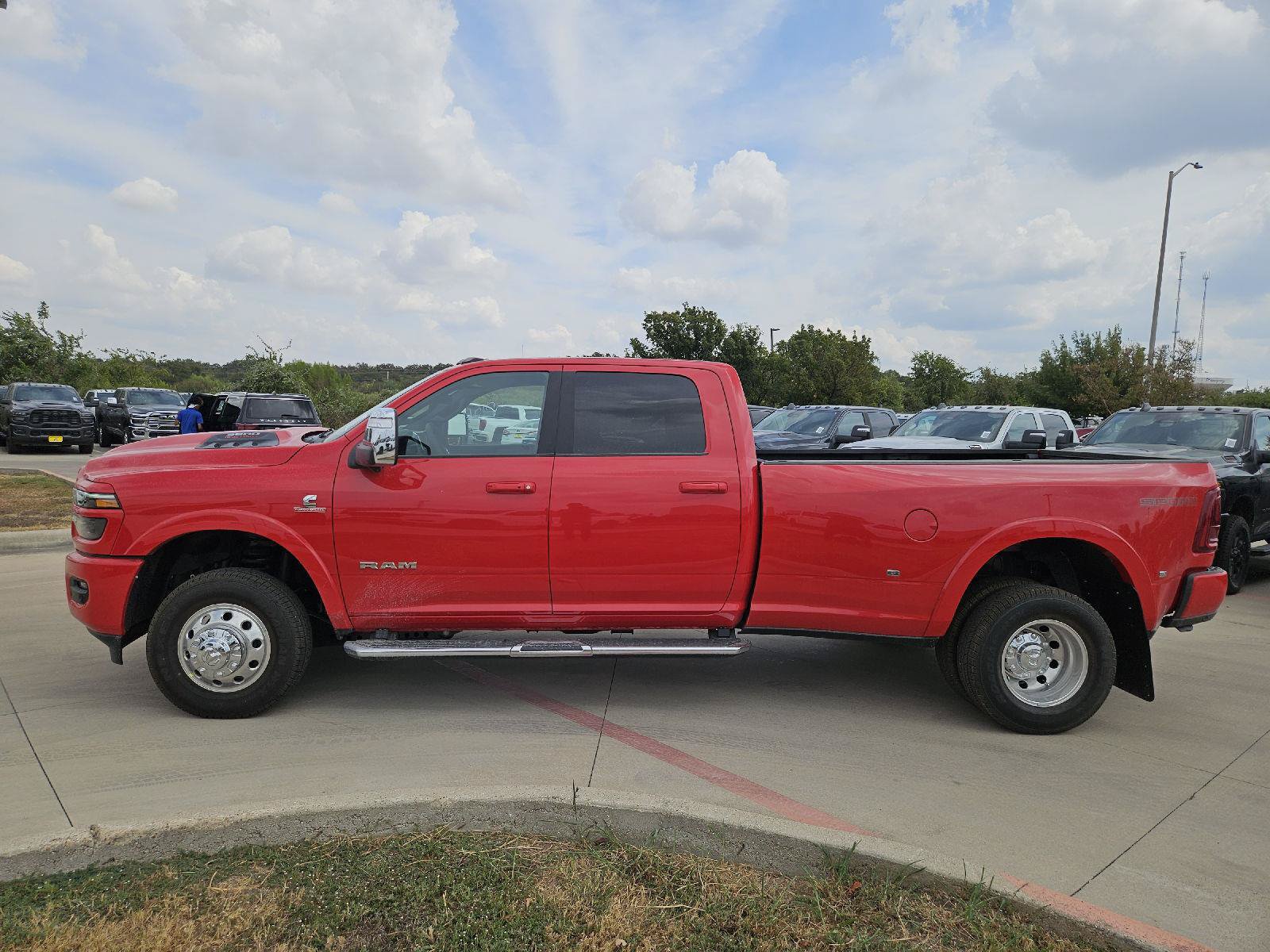 New 2027 RAM 3500 Laramie AWD/4WD image 3
