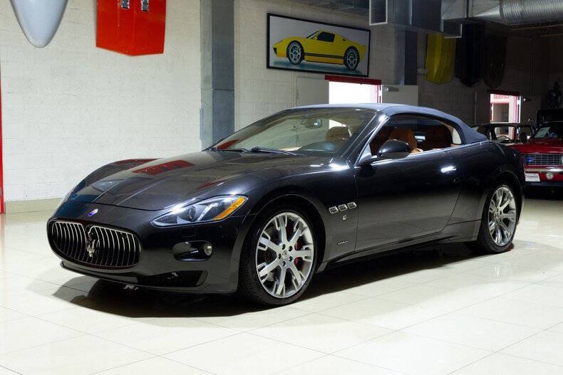 Used 2015 Maserati GranTurismo Convertible RWD image 2