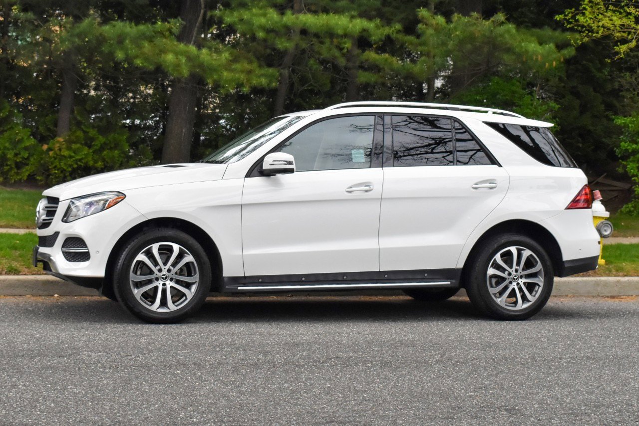 Used 2019 Mercedes-Benz GLE 400 4MATIC image 3