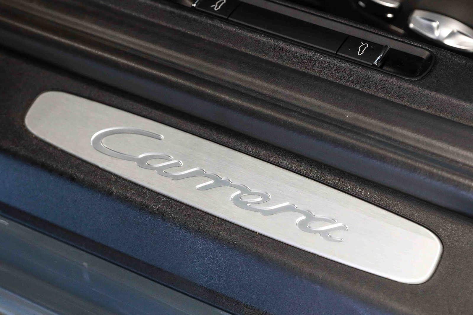 Used 2017 Porsche 911 Carrera image 39