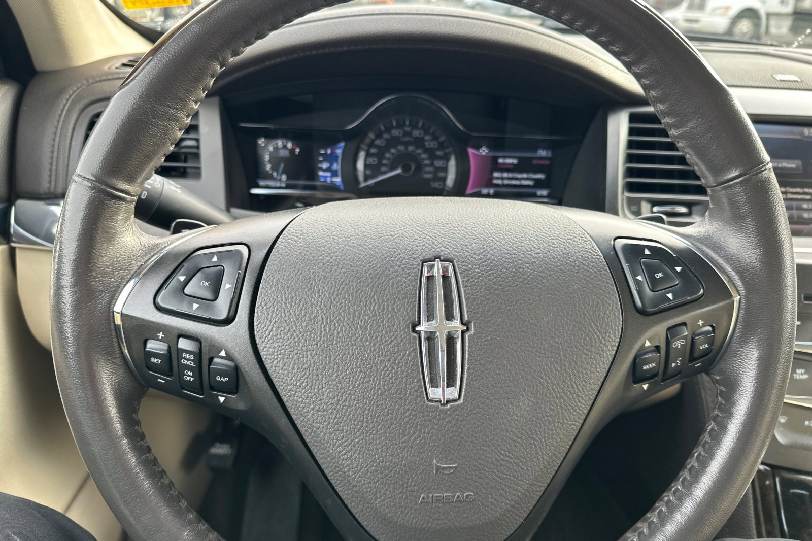 Used 2014 Lincoln MKS w/ Equipment Group 101A image 34