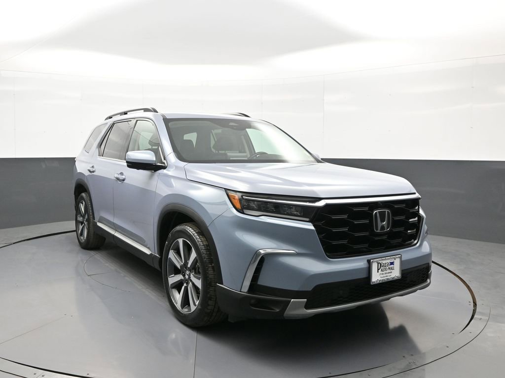 Certified 2023 Honda Pilot Elite image 3