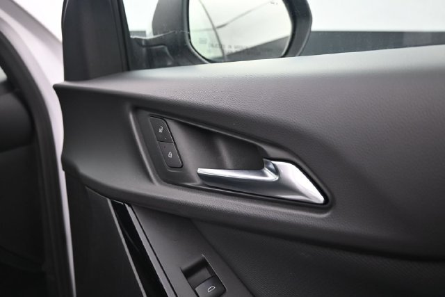 Used 2025 Chevrolet Equinox LT FWD image 35