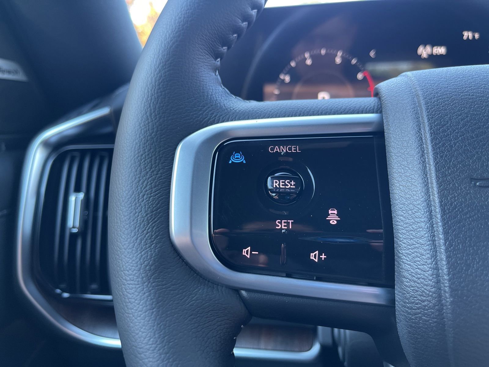 New 2026 Nissan Armada SL image 38