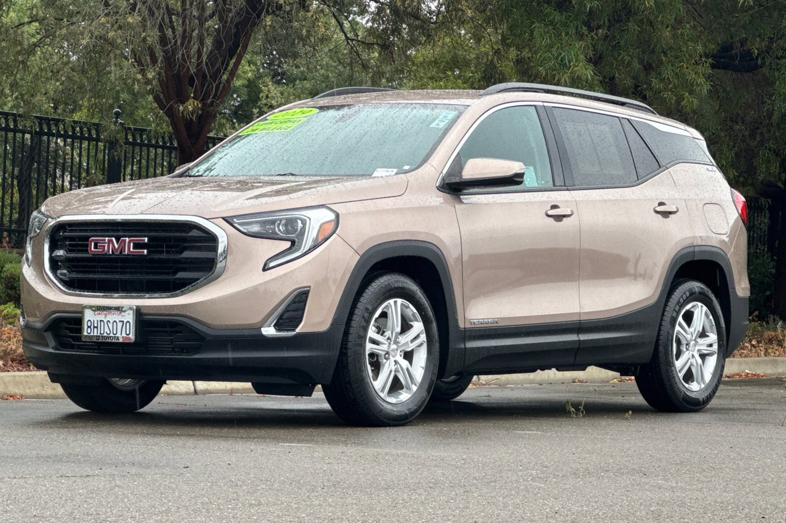 Used 2019 GMC Terrain SLE w/ Driver Convenience Package FWD image 8