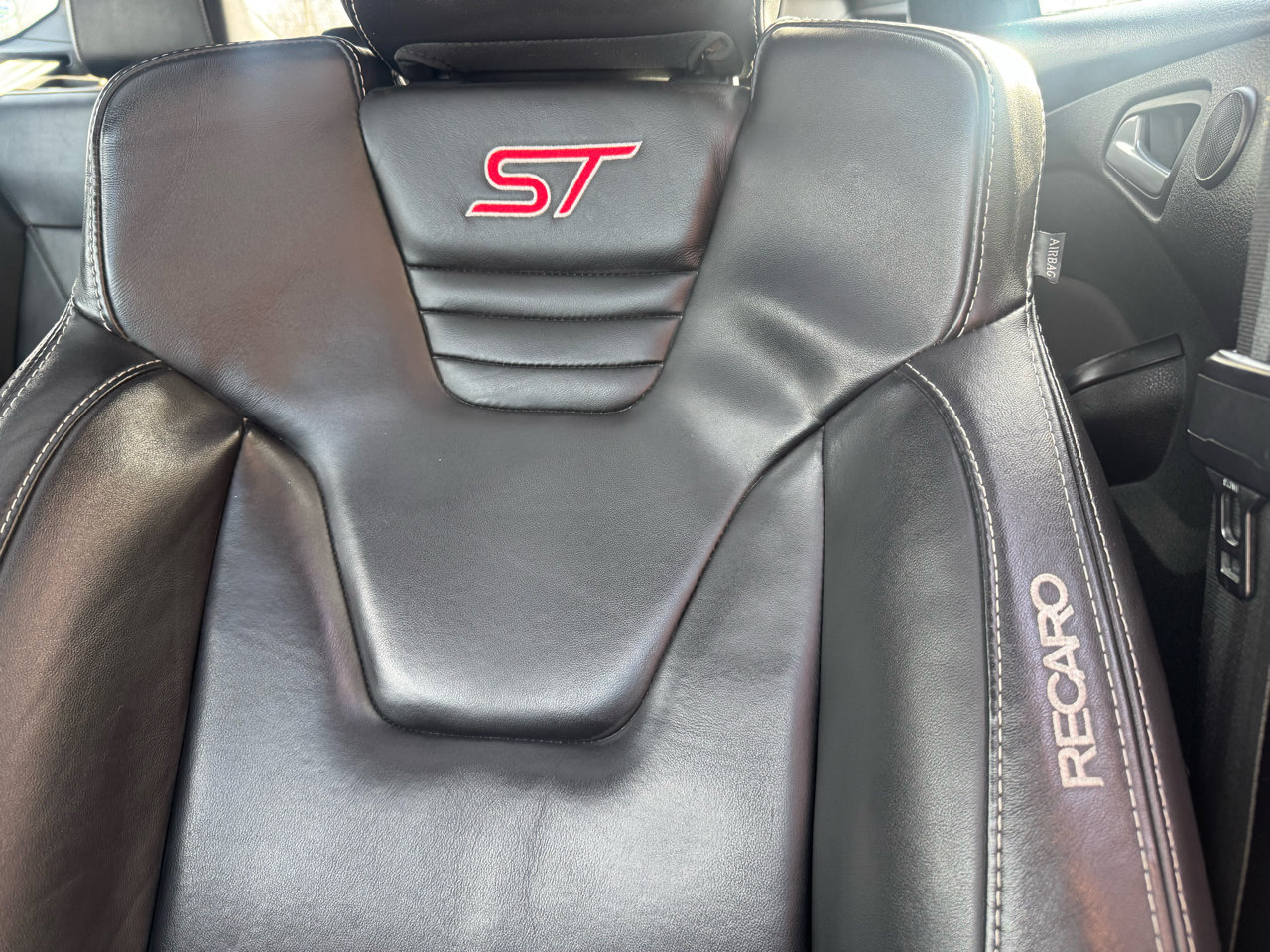 Used 2016 Ford Focus ST w/ Equipment Group 401A image 23