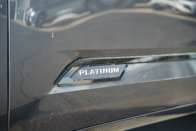 Used 2023 Toyota Tundra Platinum AWD/4WD image 17