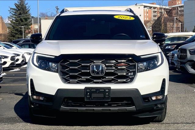 Used 2023 Honda Passport TrailSport image 2