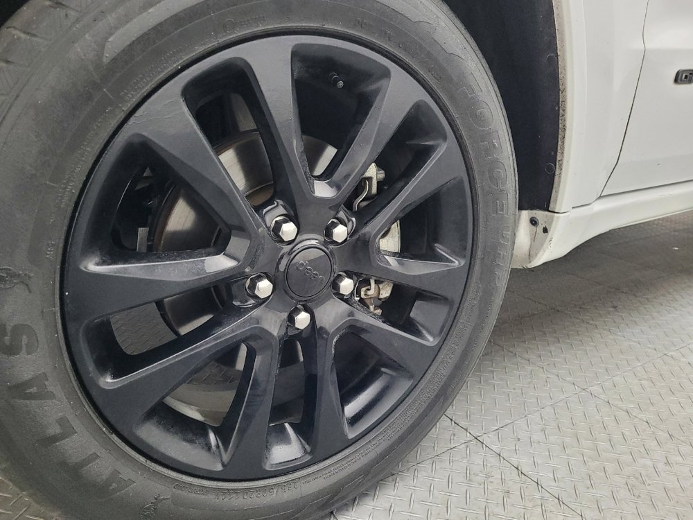 Used 2019 Jeep Grand Cherokee Altitude RWD image 31