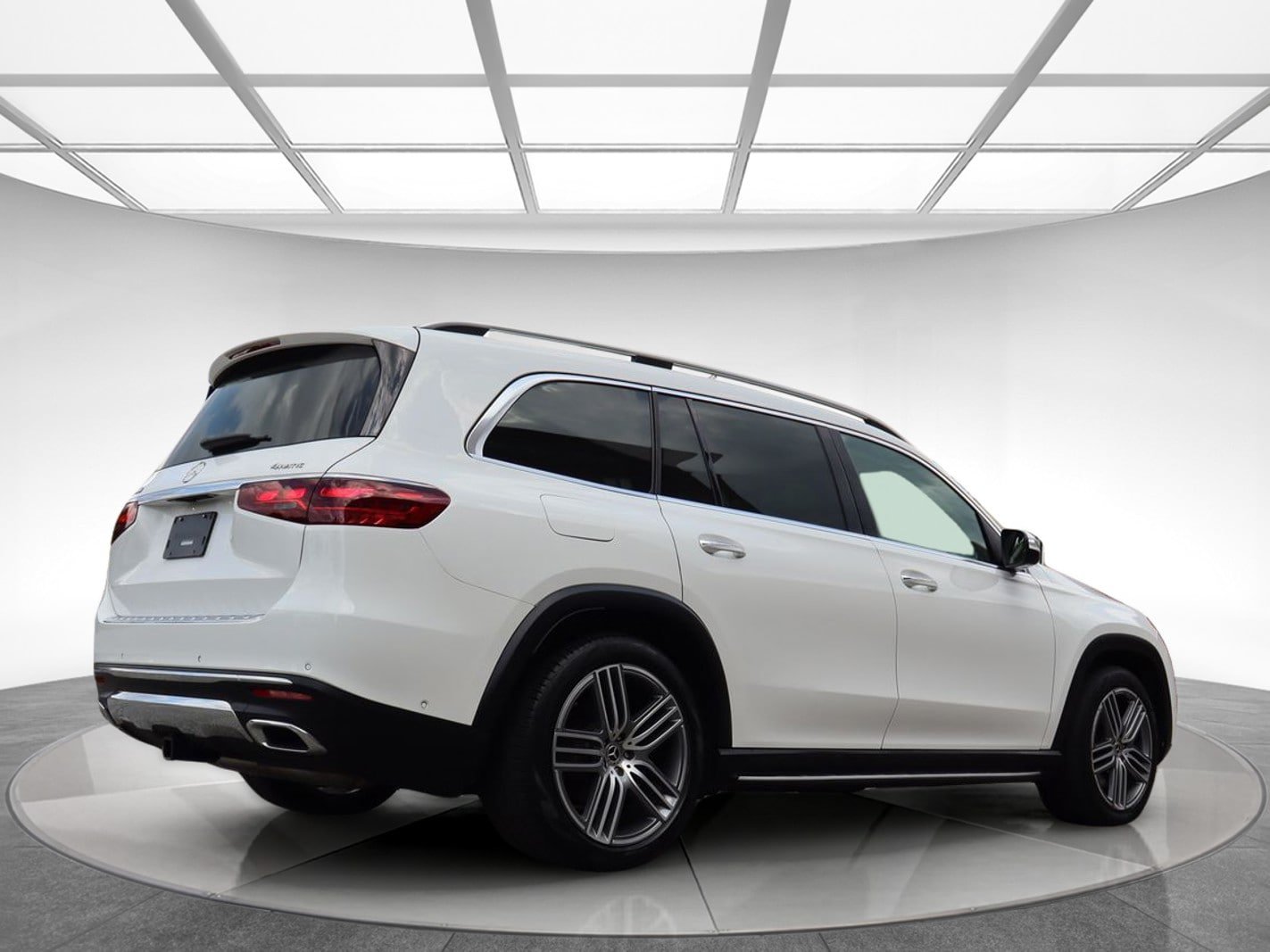 Used 2024 Mercedes-Benz GLS 450 4MATIC image 6