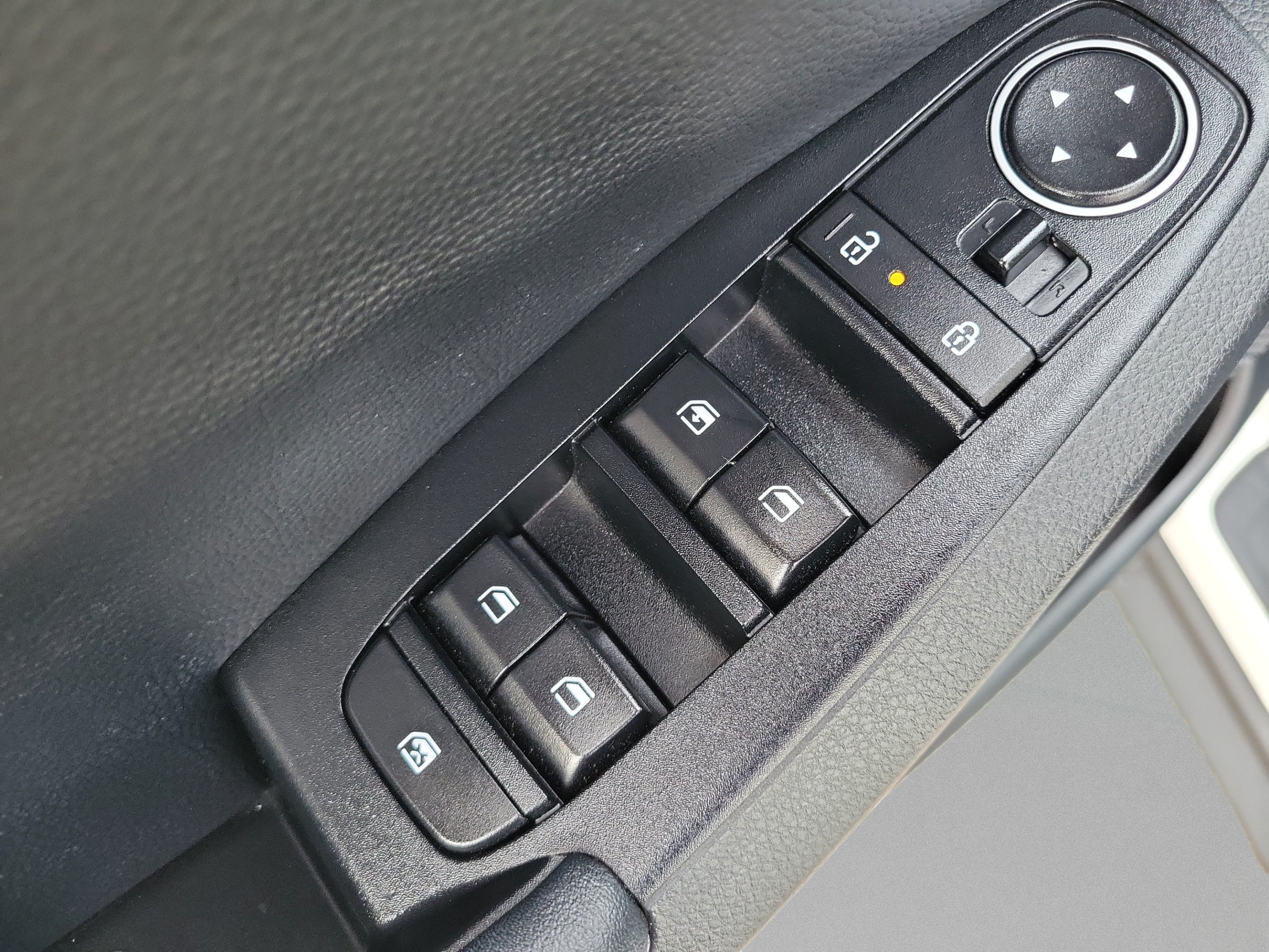 Certified 2024 Kia Seltos S FWD image 15