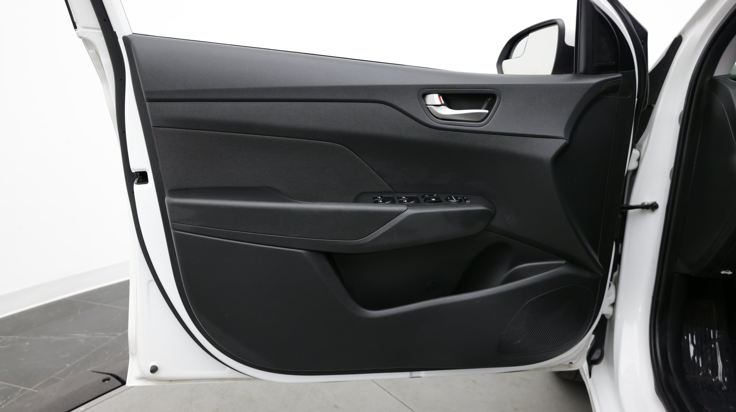 Used 2022 Hyundai Accent SEL FWD image 10