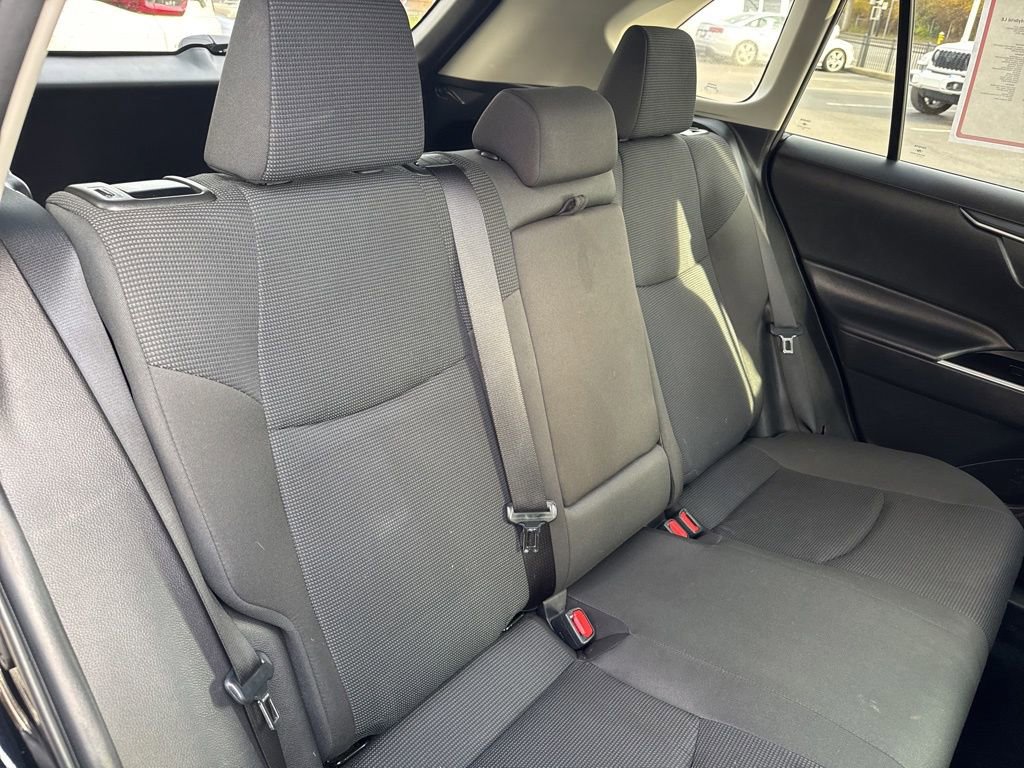 Certified 2025 Toyota RAV4 LE image 21