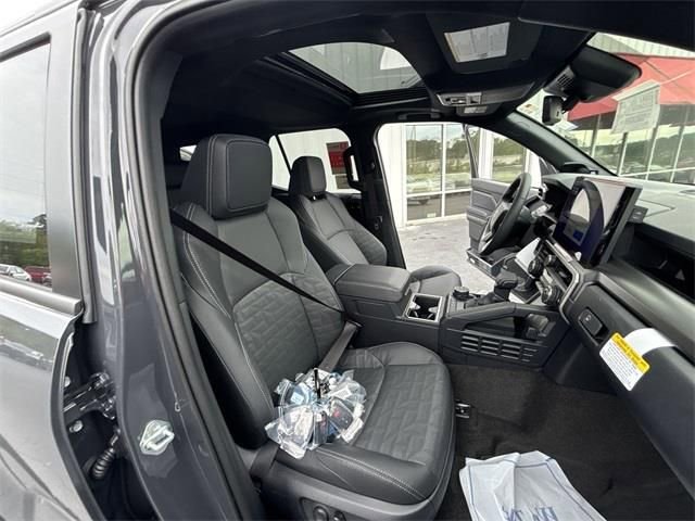 Certified 2025 Toyota 4Runner TRD Off-Road Premium image 25