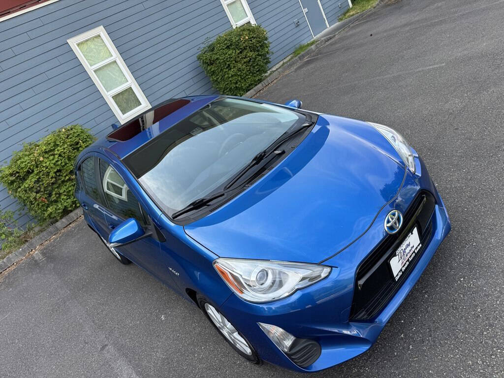 Used 2016 Toyota Prius C Three FWD image 12
