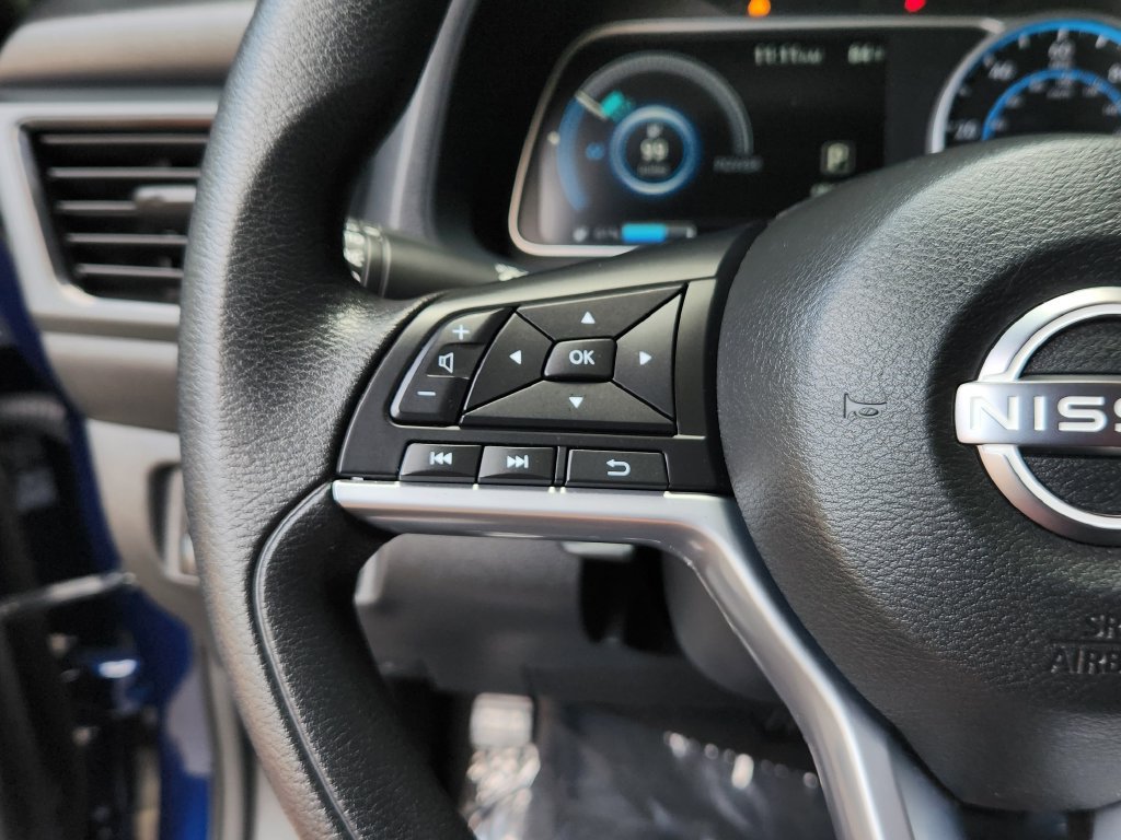 Used 2025 Nissan Leaf S FWD image 25