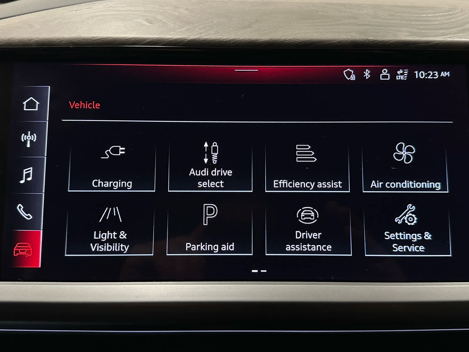 Used 2023 Audi Q4 e-tron Premium w/ Convenience Package image 34