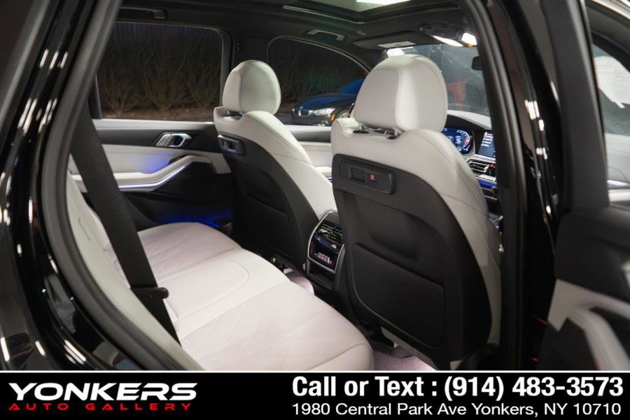 Used 2023 BMW X5 xDrive40i w/ Premium Package image 69