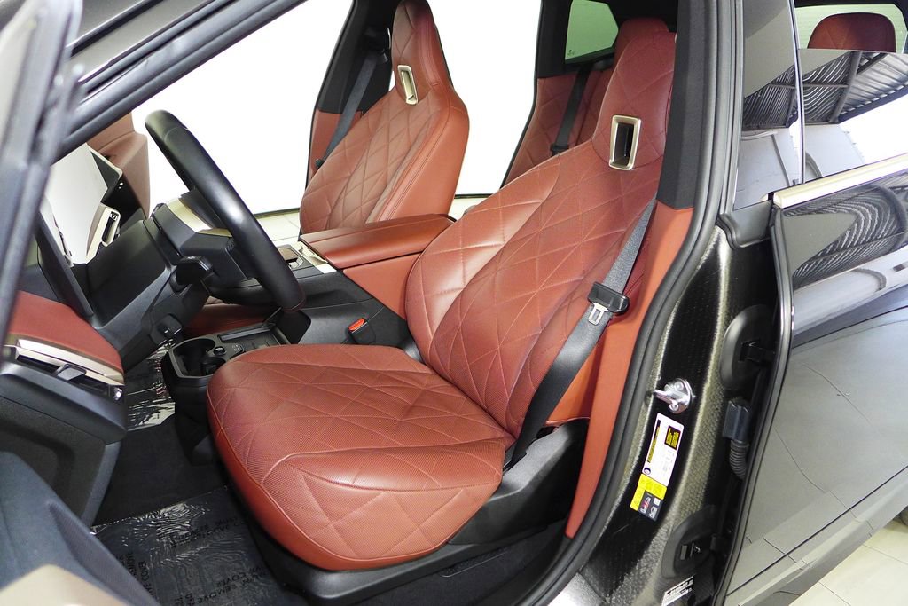 Used 2023 BMW iX xDrive50 w/ Premium Package image 21