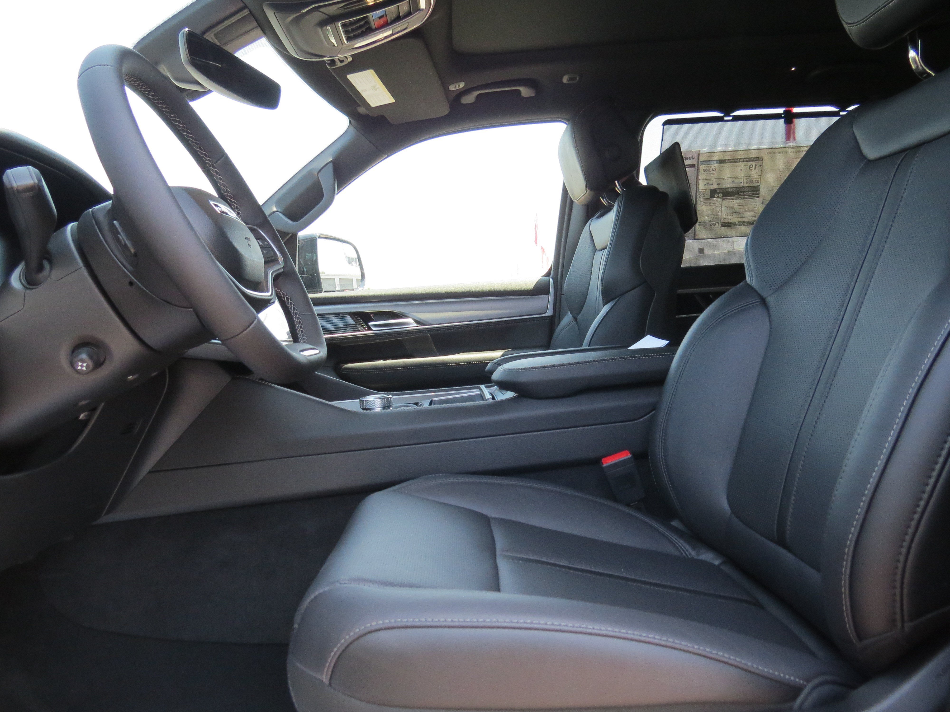 New 2026 Jeep Grand Wagoneer Limited AWD/4WD image 17