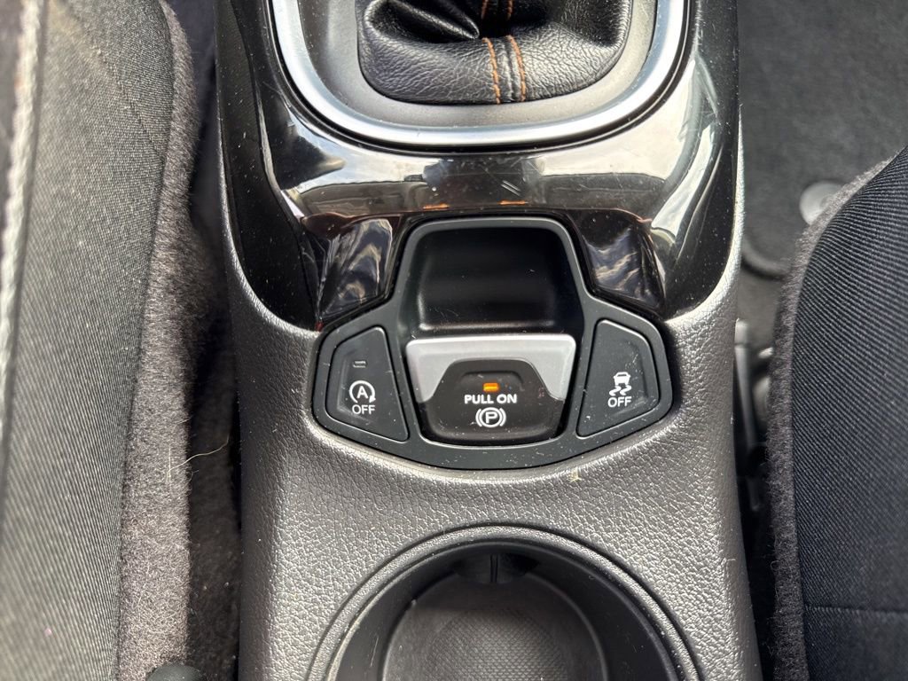 Used 2019 Jeep Compass Limited image 39