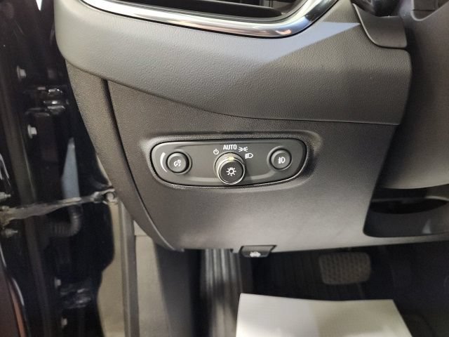 Used 2018 Chevrolet Equinox Premier AWD/4WD image 21