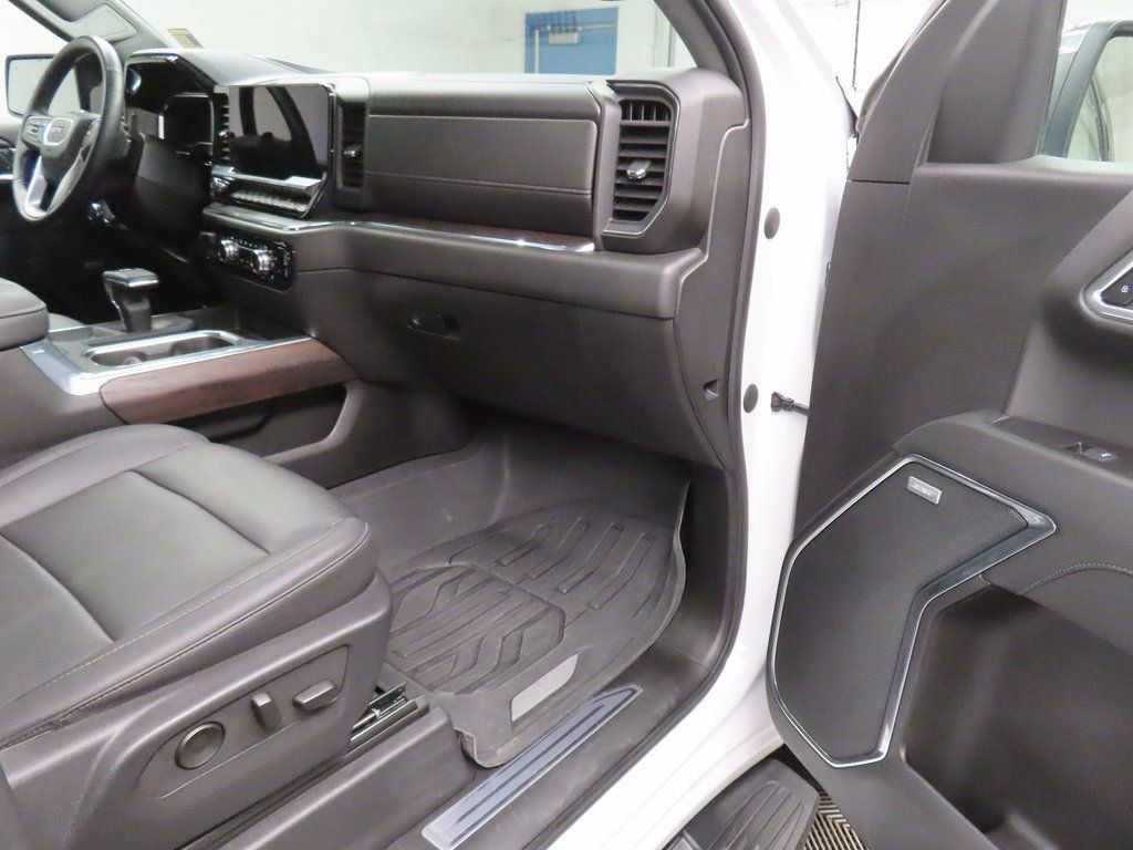 Used 2023 GMC Sierra 1500 SLT w/ SLT Premium Plus Package AWD/4WD image 32