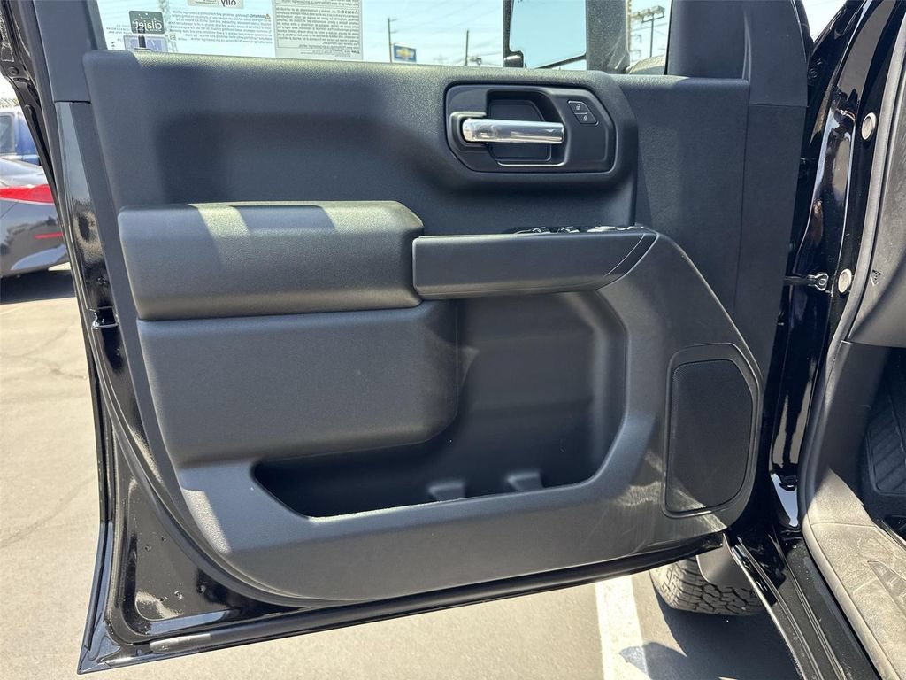 New 2026 Chevrolet Silverado 2500 Custom w/ Custom Value Package AWD/4WD image 19