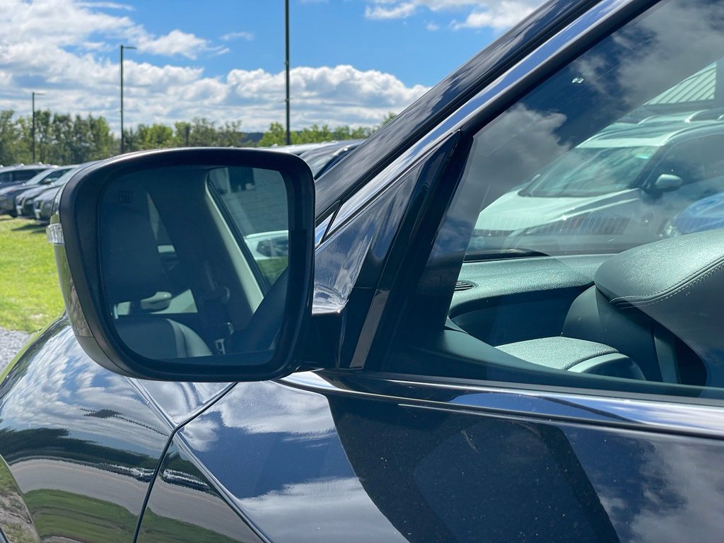 Certified 2024 Nissan Murano SV w/ SV Midnight Edition Package AWD/4WD image 28