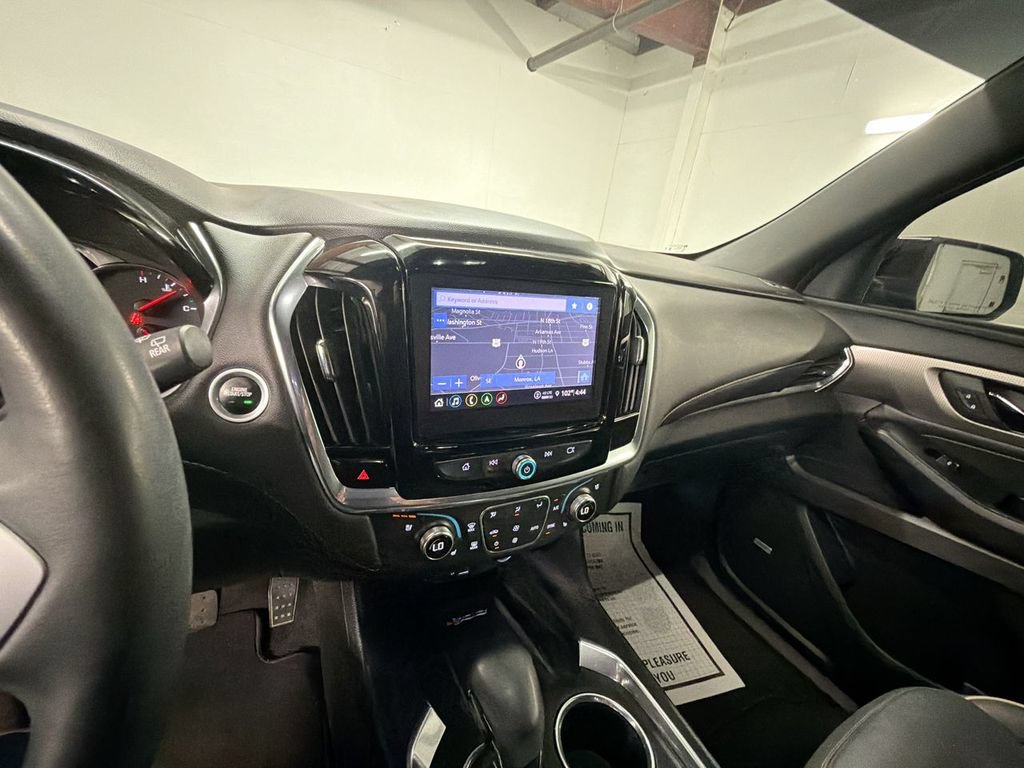 Used 2023 Chevrolet Traverse Premier w/ Redline Edition FWD image 18