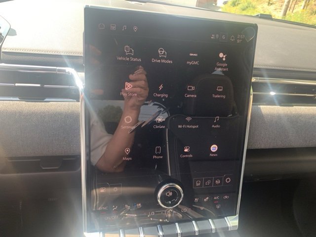 New 2026 GMC Sierra EV Elevation w/ Premium Package image 25