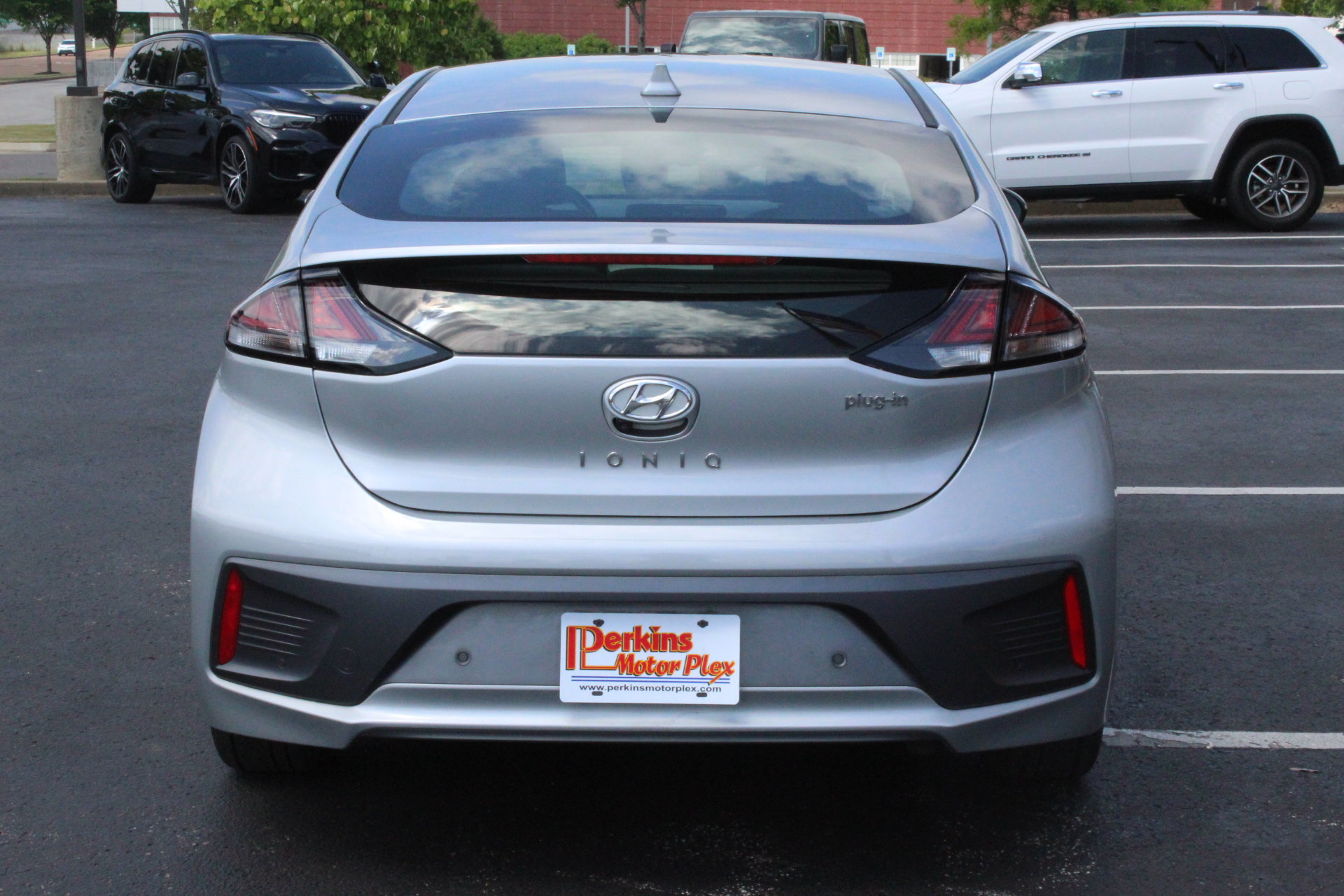 Used 2022 Hyundai Ioniq Limited FWD image 7