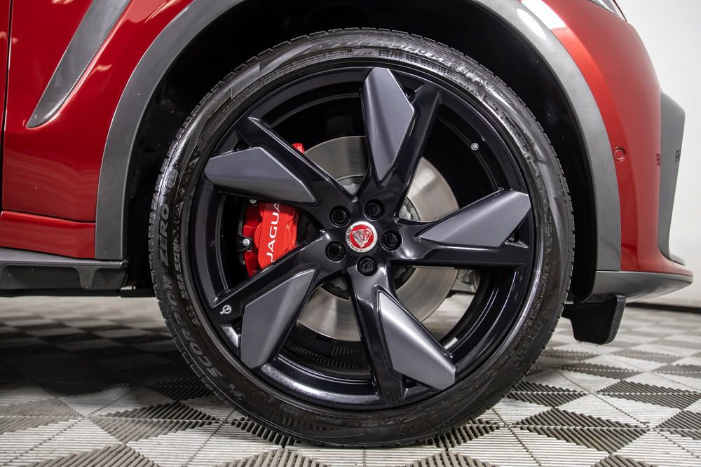 Used 2021 Jaguar F-PACE SVR image 43