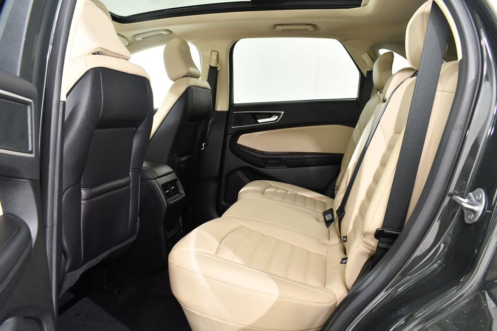 Used 2024 Ford Edge SEL w/ Convenience Package AWD/4WD image 16