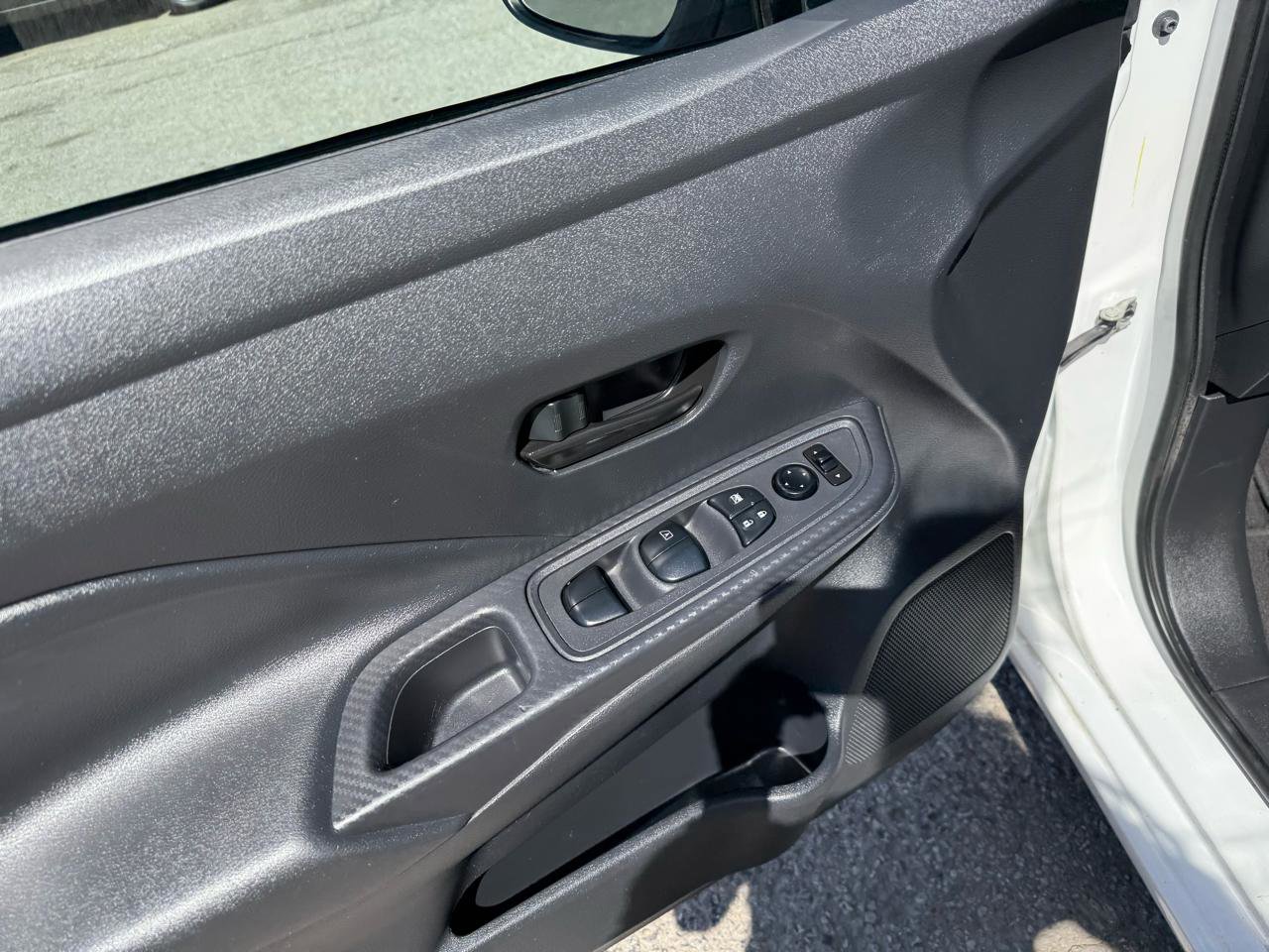 Used 2020 Nissan Versa S FWD image 11