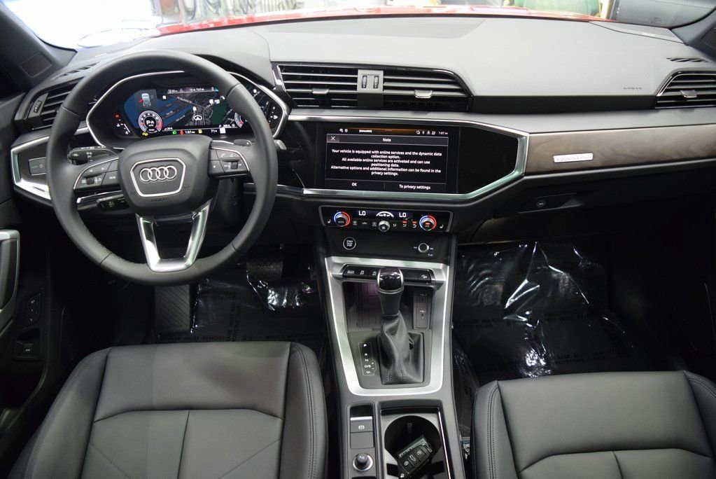 New 2025 Audi Q3 2.0T Premium Plus image 8