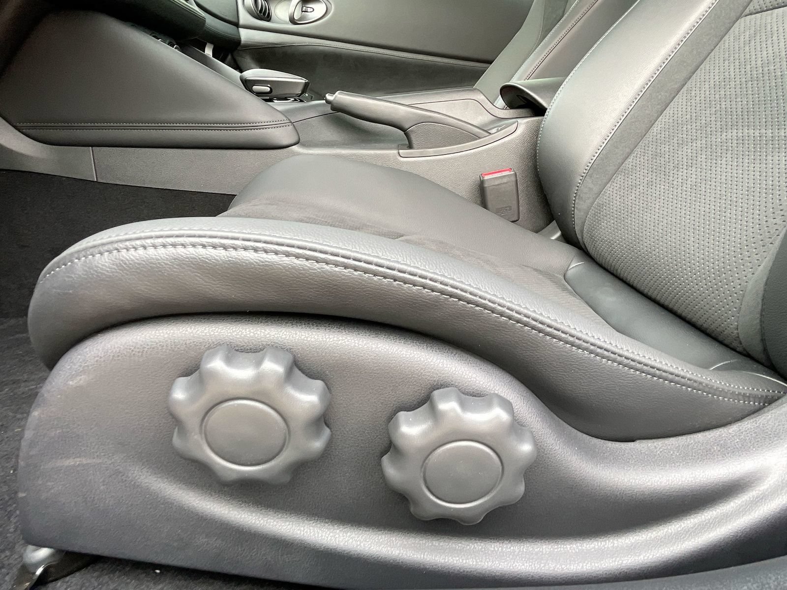 New 2024 Nissan Z Performance w/ Floor Mat Package RWD image 21